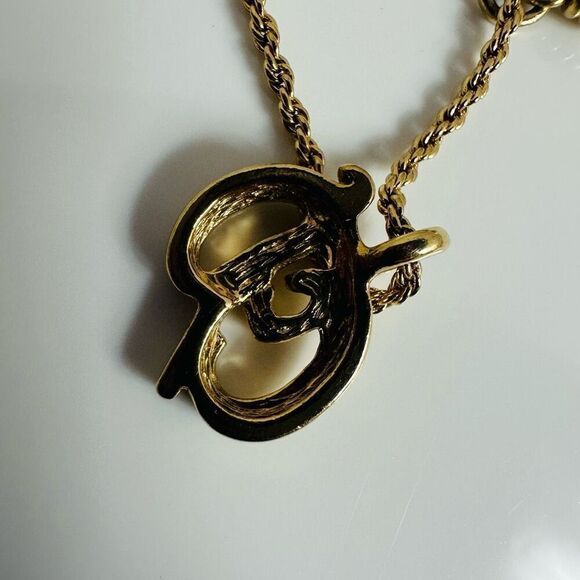Dior CD Logo Faux Pearl Pendant Necklace Gold Tone - Picture 3 of 8